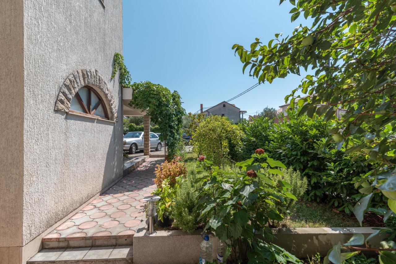 Apartments Vojin Трогир Екстериор снимка